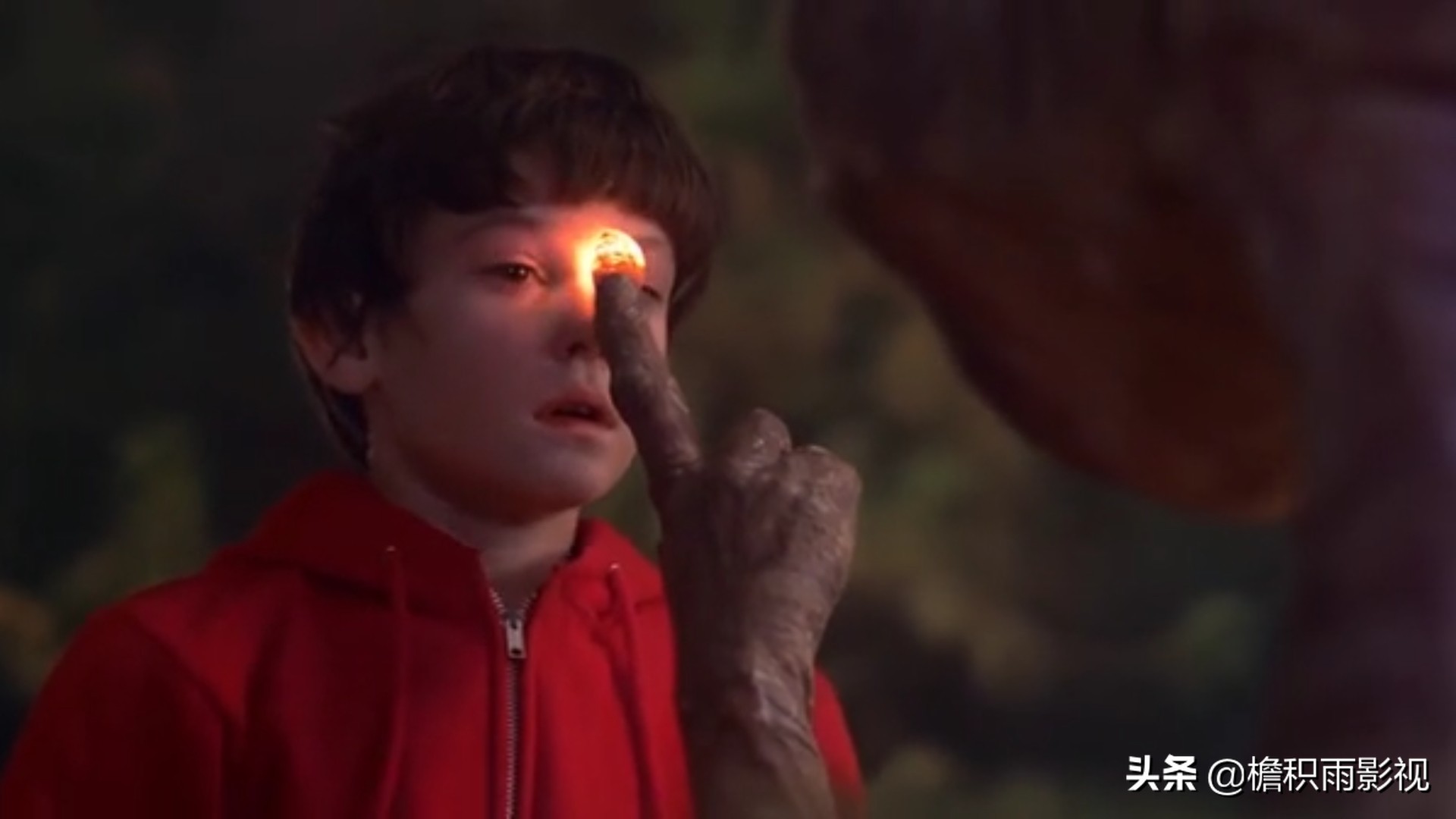 长江7号外星人叫什么,长江七号和疯狂的外星人哪个好