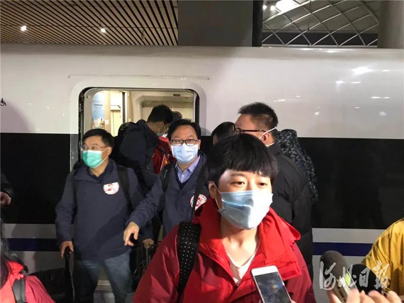 河北确诊病例继续0增长！唐山市丰润区人民医院发布一境外输入病例相关情况，15位河北英雄自神农架星夜凯旋