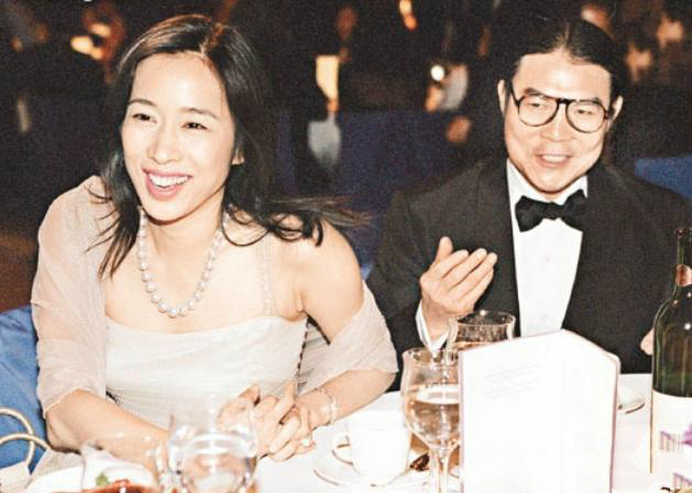 作为霍英东长子，他培养了霍启刚，却与“香港小姐”朱玲玲离婚