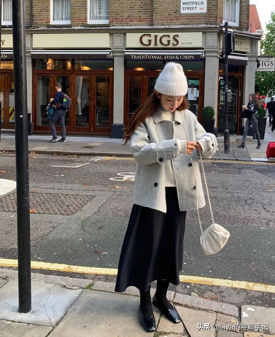 “打*裤底**”怎么穿才不土？记住这4点