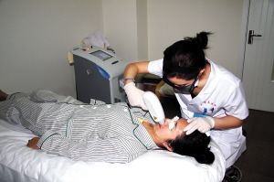 女生唇毛刮胡子会越刮越粗吗,胡子和唇毛多怎样消除