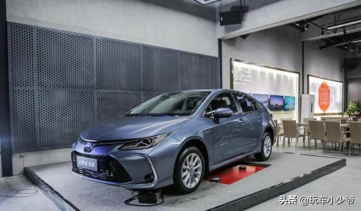 全新卡罗拉和朗逸哪个值得购买,1.6手动朗逸和1.2t卡罗拉哪个省油