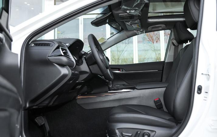 “奶爸”爱上“运动”,第八代丰田凯美瑞是否名副其实?