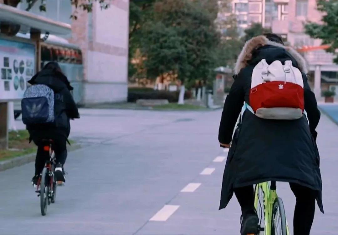 盗版光碟和正版光碟,正版光碟跟盗版光碟有什么区别