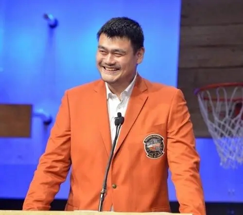 姚明上海鲨鱼队,姚明收购上海队多少钱