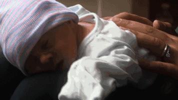 宝宝打嗝放屁是便秘的原因吗,宝宝打嗝放屁怎么回事