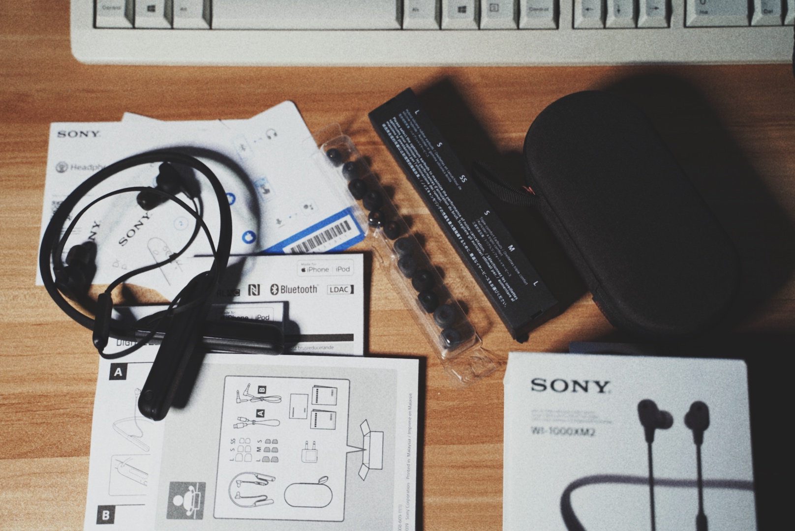 索尼wi1000xm2右耳有电流声,索尼wi1000xm2降噪模块失效