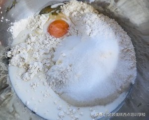 菠萝包制作最简单,菠萝包制作方法视频教程