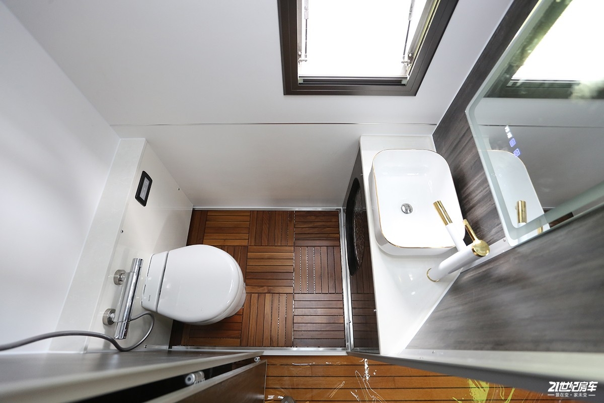 重汽房车汕德卡四驱,man底盘汕德卡