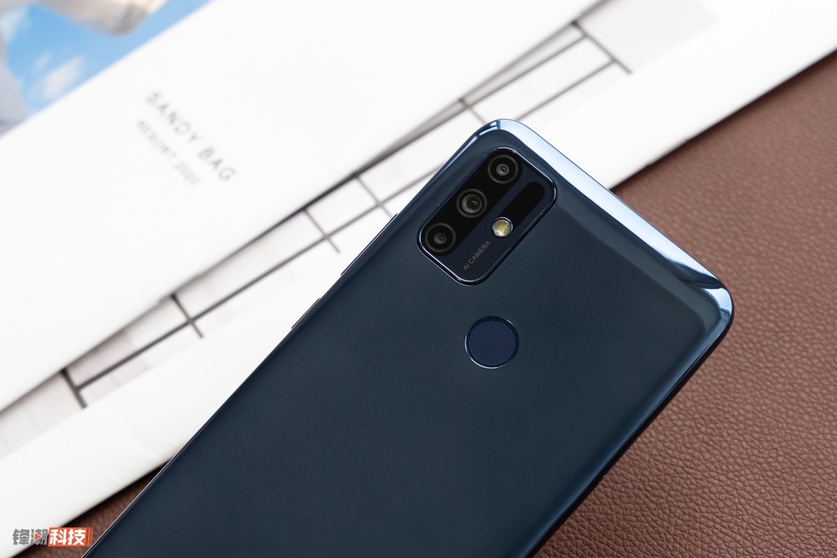 乐视手机s1值得入手吗,乐视s1手机参数