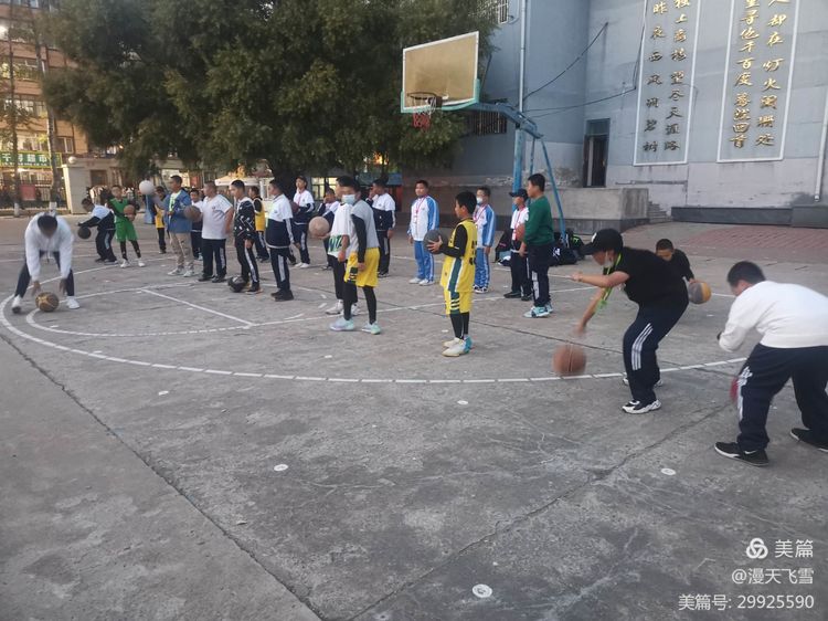 凝聚社团魅力谱写青春华章演讲稿,彰显社团魅力绽放青春风采