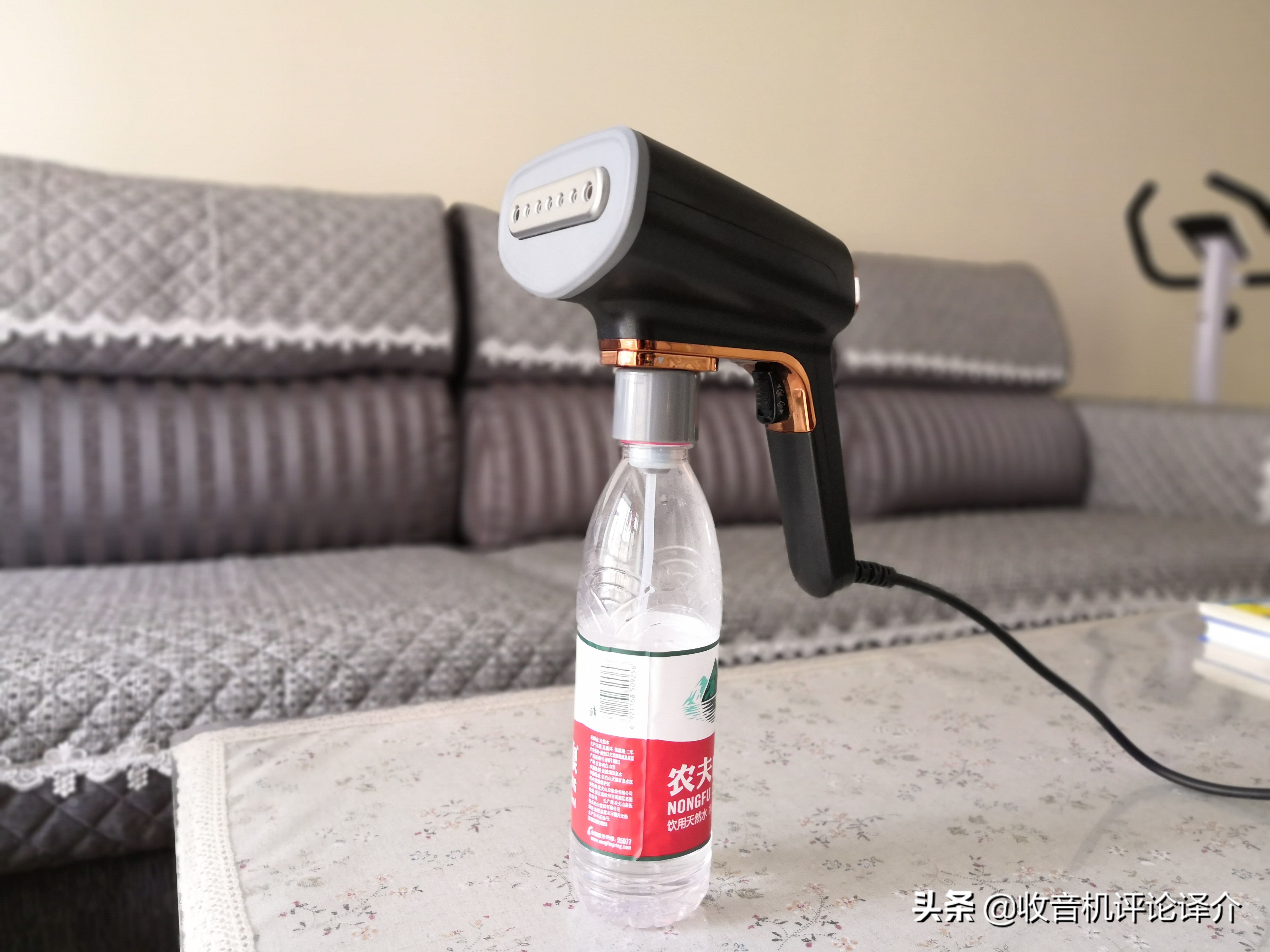 手持挂烫机再也不怕衣服皱巴巴了,挂烫机的正确使用方法衣服