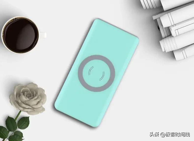 便携应急手机充电宝,随身应急超薄移动电源充电宝