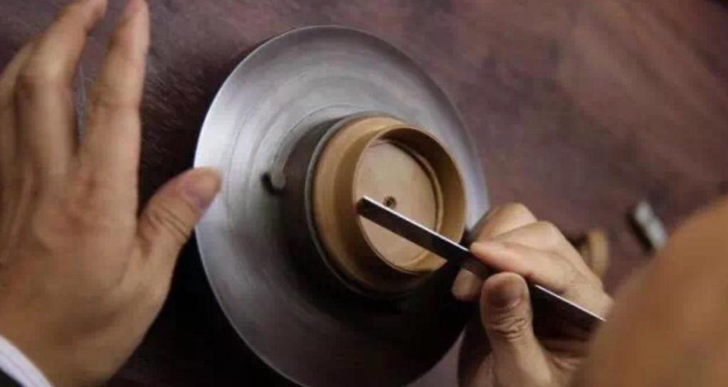 紫砂壶损坏了怎么修复,紫砂壶不小心摔坏怎么办