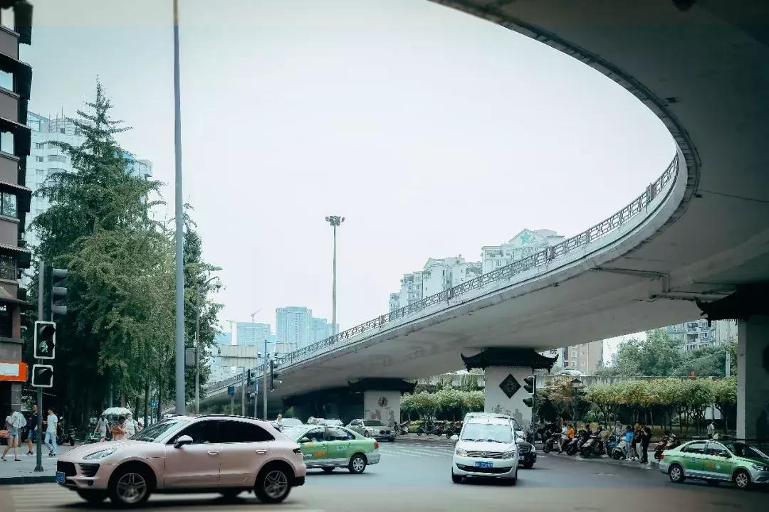 荷花池vs春熙路,成都荷花池攻略技巧
