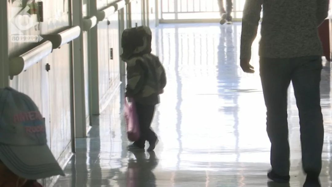 痛心百日女婴惨遭一窝老鼠啃食,三个月大的女婴被老鼠啃后续