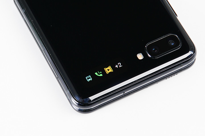 三星GalaxyZFlip评测：吸引目光的不止折叠