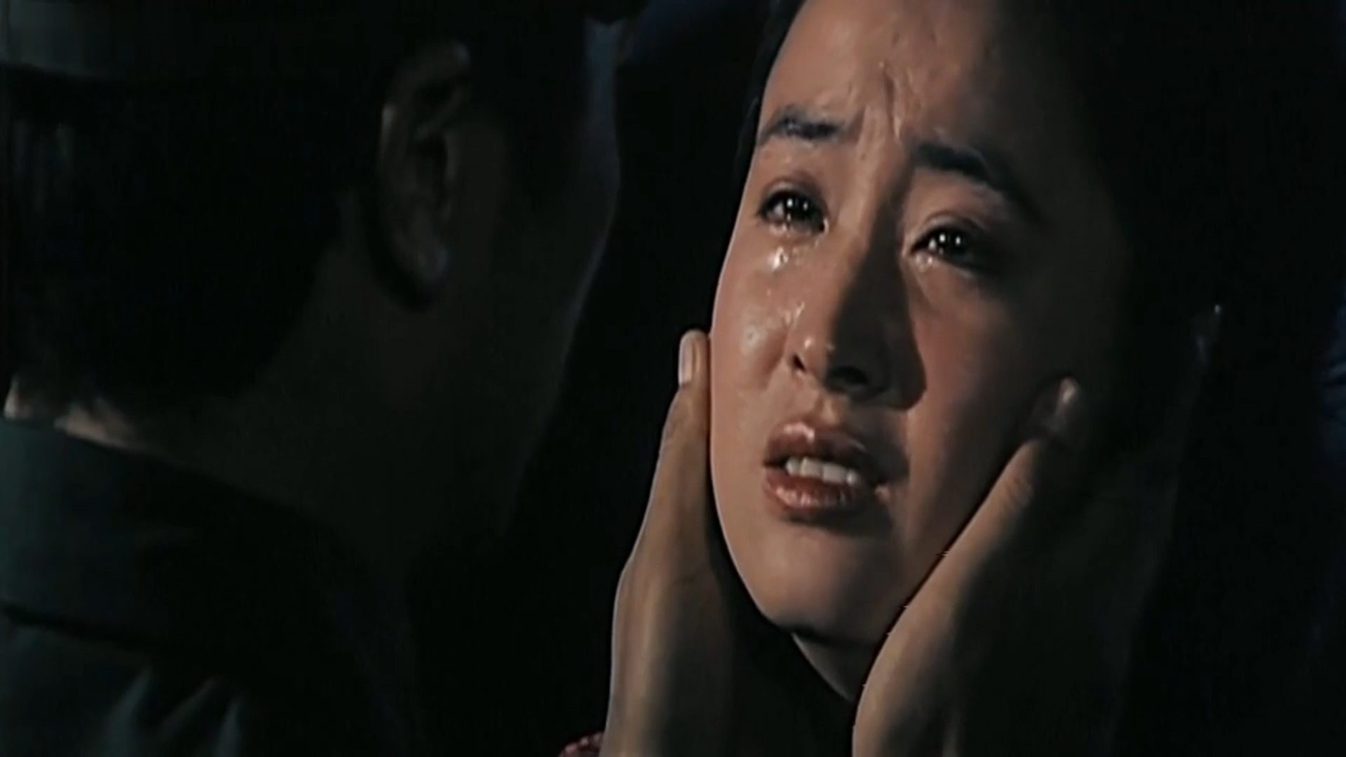 后方撤退前方战士牺牲,前方将士浴血奋战后方拆台