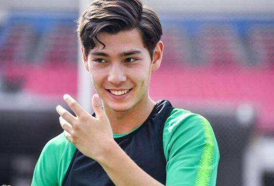 中国足坛十大火爆球员,现役足坛帅哥门将