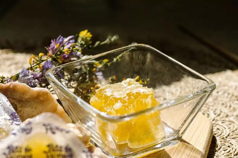 “我花200块，买来女儿性早熟”：多少中国孩子正在被“掏空”