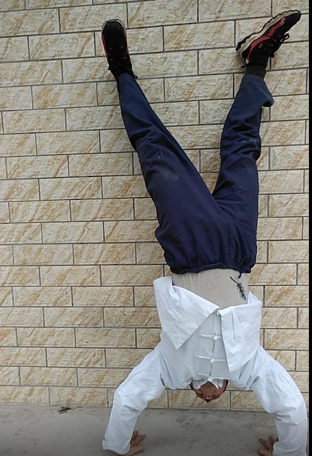 俯卧撑标准动作解决方案,俯卧撑初学者胳膊疼怎么办