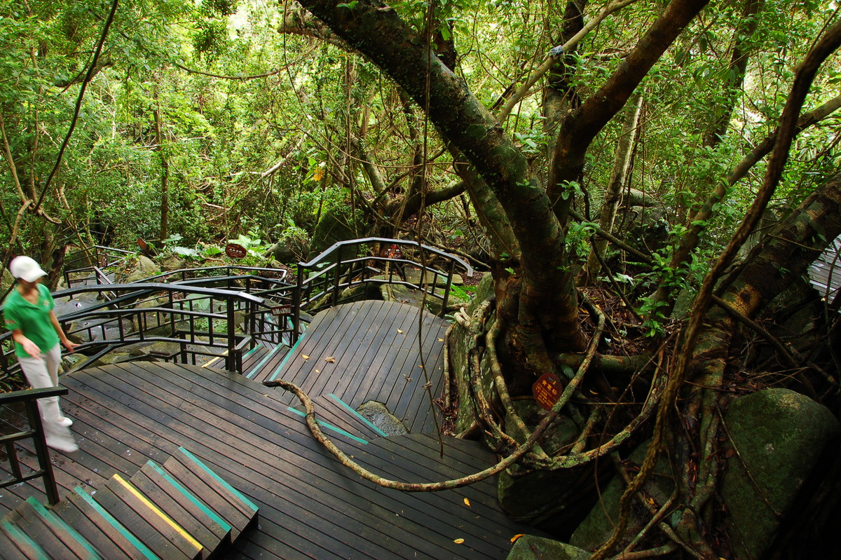 三亚三日游攻略必去景点,三亚除了呀诺达还有什么值得玩