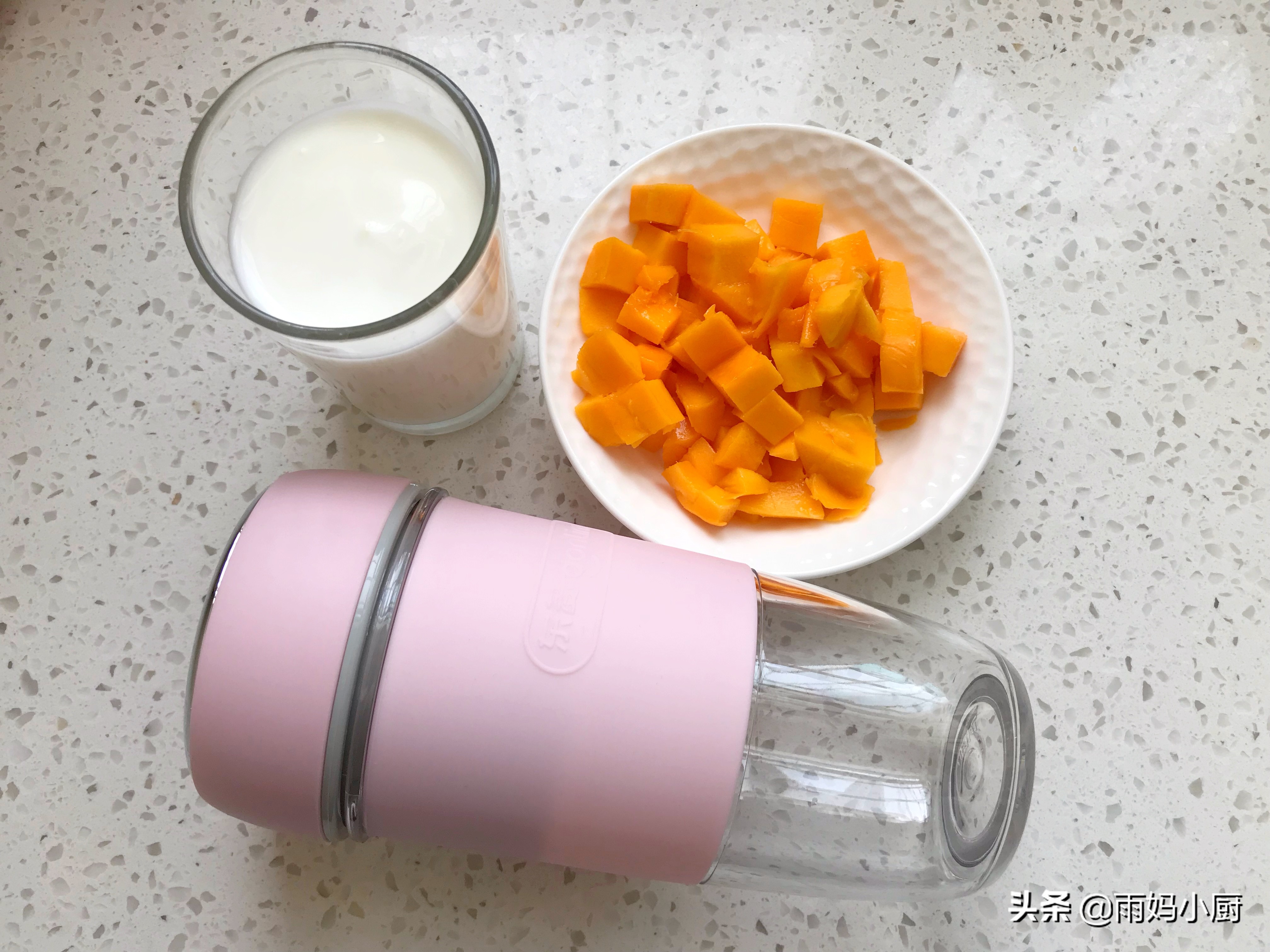 自制水果奶昔的家常做法,简单自制水果奶昔减肥法视频