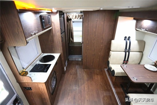 2018拓锐斯特房车经典款,拓锐斯特2022款房车c型菁英版