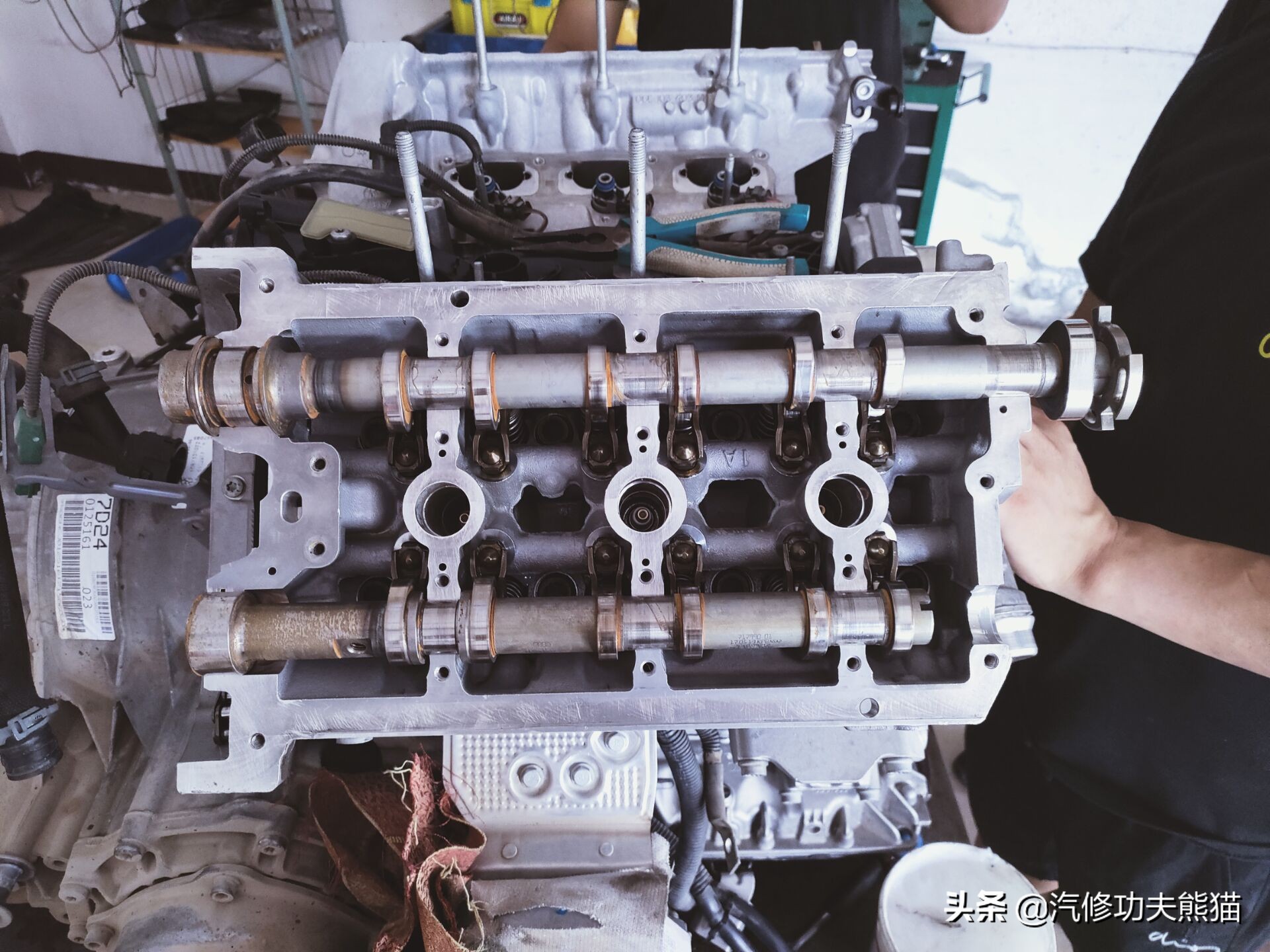 奥迪a8烧机油吗48v轻混,奥迪a8烧机油一千公里烧0.5正常吗