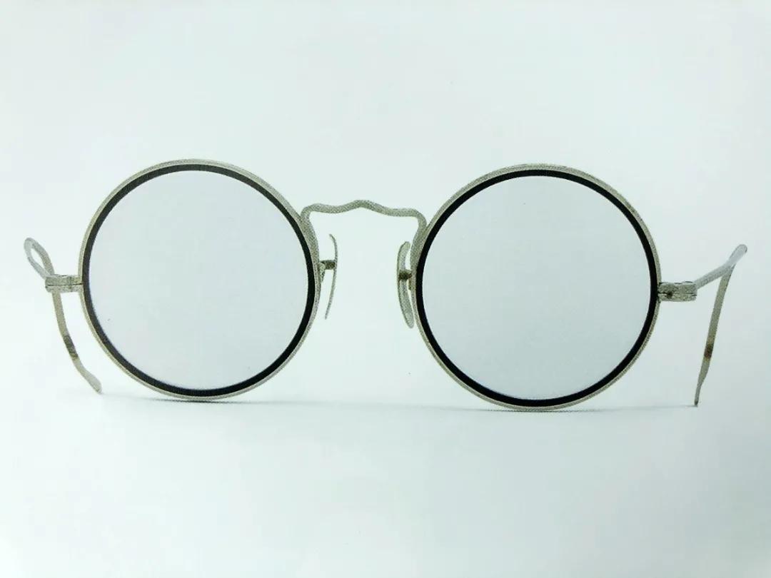 眼镜的百年发展史,一图看懂眼镜发展史