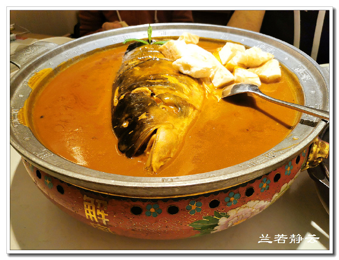 郑州小吃美食一条街附近酒店,郑州住宿附近有美食