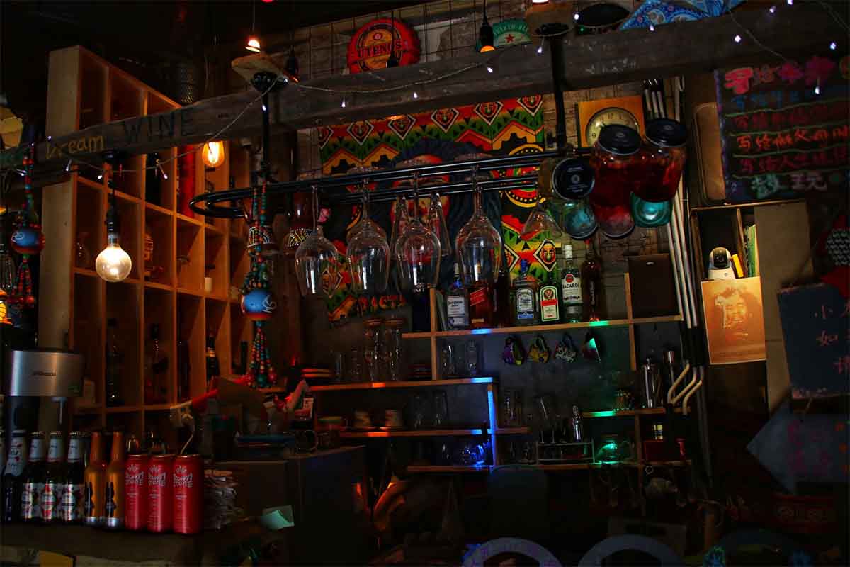 酒吧设计装修内容有哪些,酒吧应该怎样装修