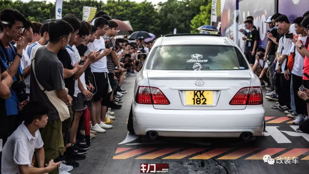 12代皇冠爆改,12代皇冠改2gr发动机要换油箱吗