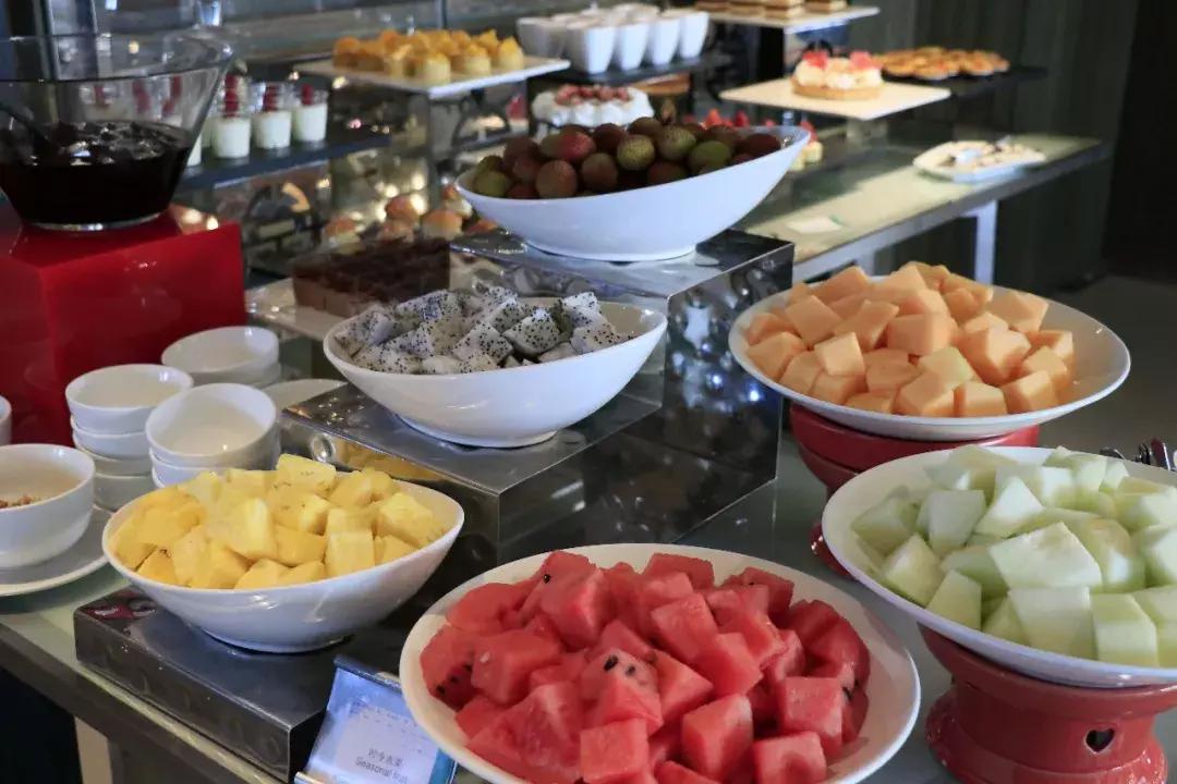 北京方恒假日酒店海鲜烧烤自助,北京方恒假日酒店住宿团购