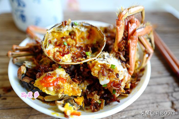 蒜香螃蟹的最简单做法,螃蟹的既简单又好吃的做法