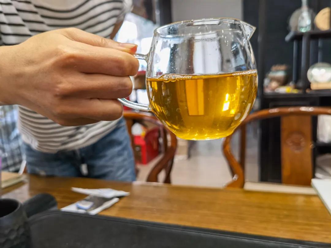 佰年尚普2021印尚，4年陈布朗料高质拼配，刚柔并济，饮藏皆宜