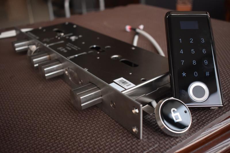 全自动智能锁电机锁体,全自动锁体和半自动锁体区别