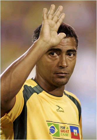 足坛十大巨星图片,现役足坛十大巨星