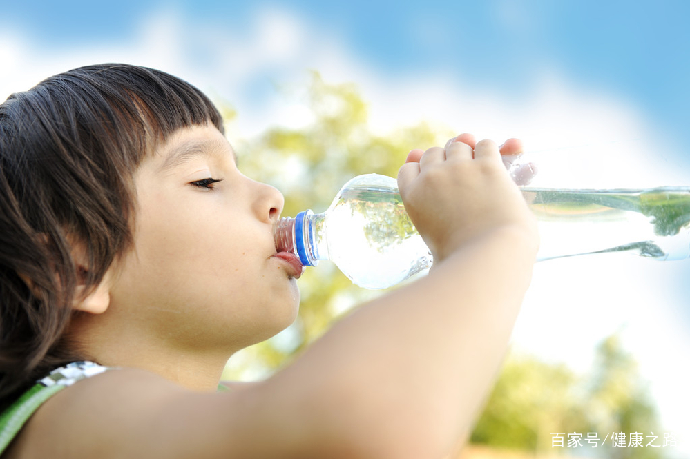 春天容易口干舌燥怎么办，教你在饮食上进行缓解
