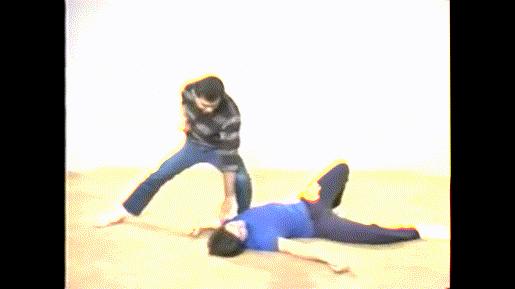 防身术一招制敌动画,动画防身格斗简单易懂