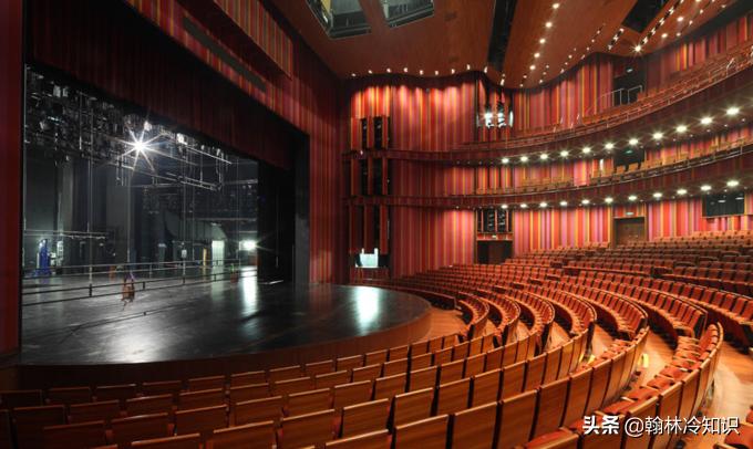 国家大剧院冷知识：北京最深建筑，外表不用清洁，没有一扇窗户