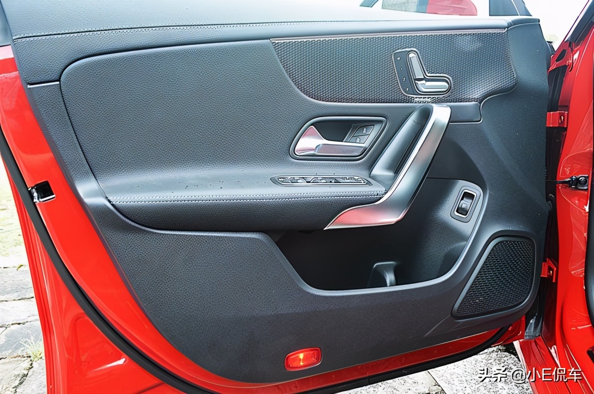 奔驰cla200动感和时尚的区别,新款奔驰cla200试驾视频