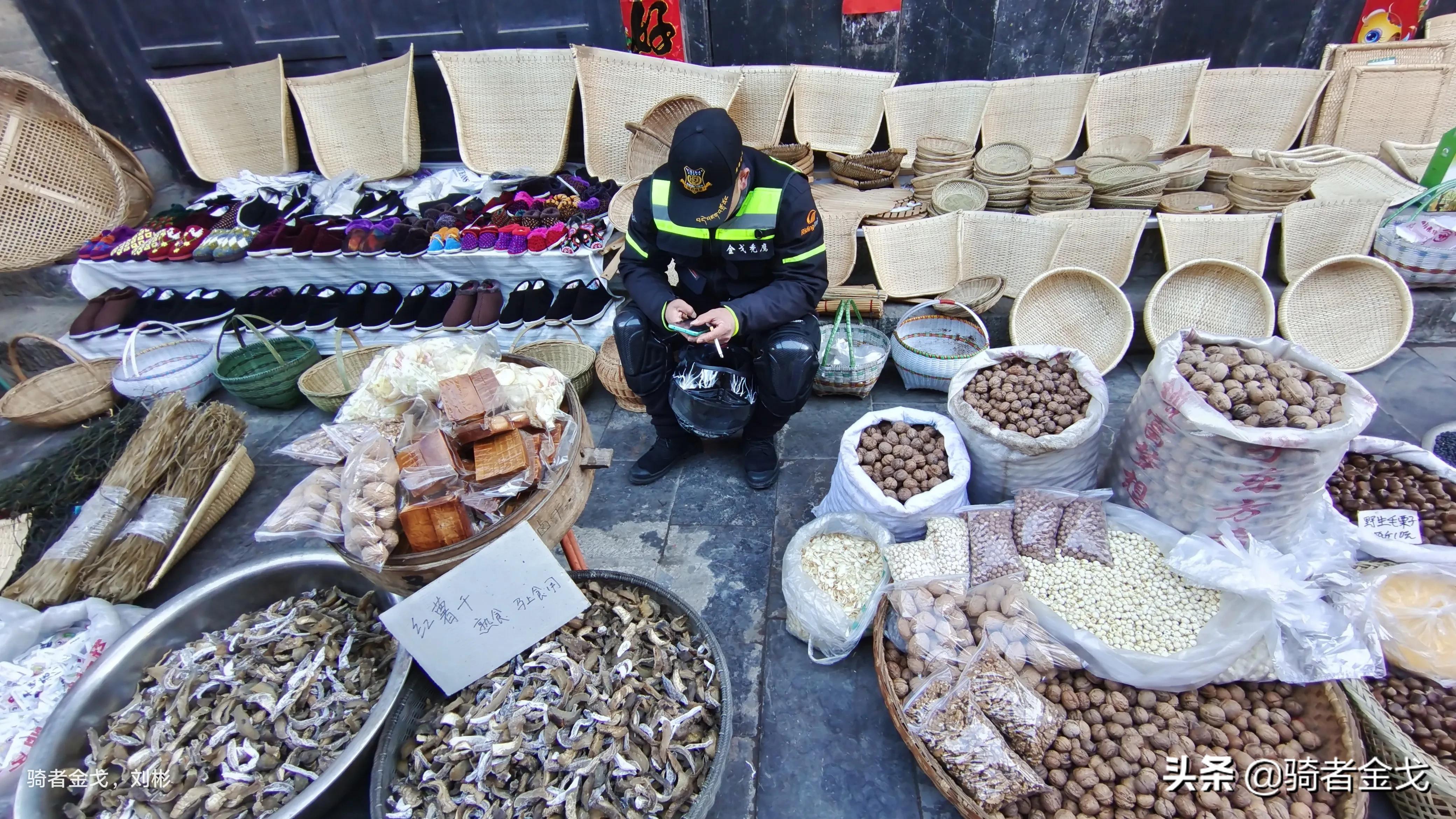 凤凰古城传说,凤凰古城沱江流过哪些地方