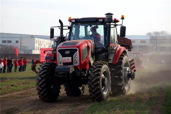 用了十五年的东方红拖拉机,东方红拖拉机有哪些技术优势