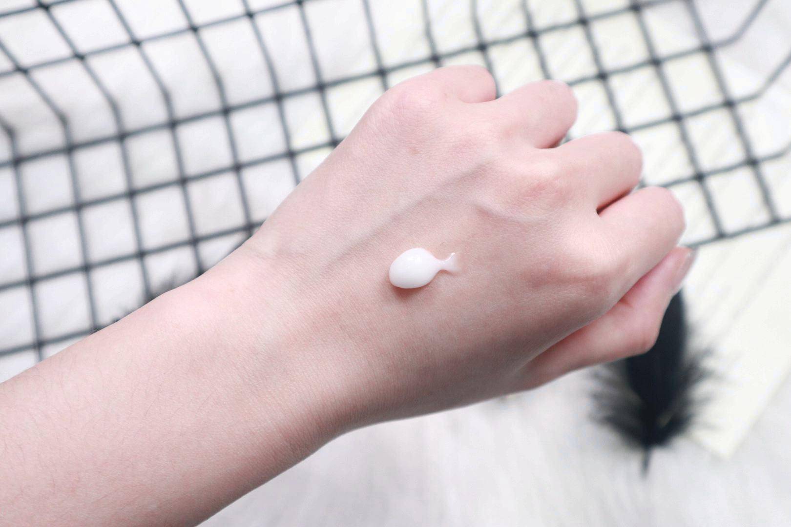 高档眼霜抗皱ahc去细纹,60秒就能抚平眼袋细纹的眼霜