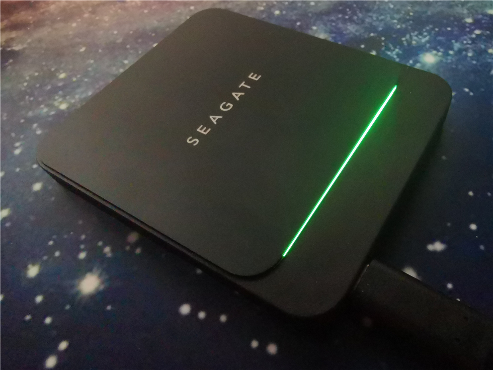 希捷推出新款酷鱼飞翼移动ssd硬盘,希捷飞翼和希捷酷鱼飞翼区别