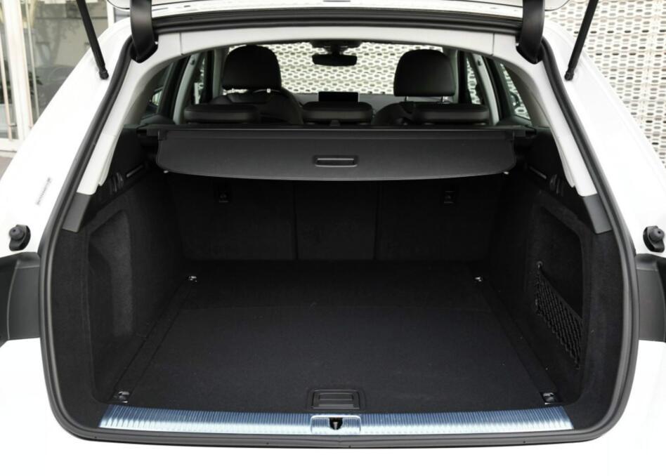 奥迪a4allroad脱困测试,奥迪a4旅行版allroad爬坡