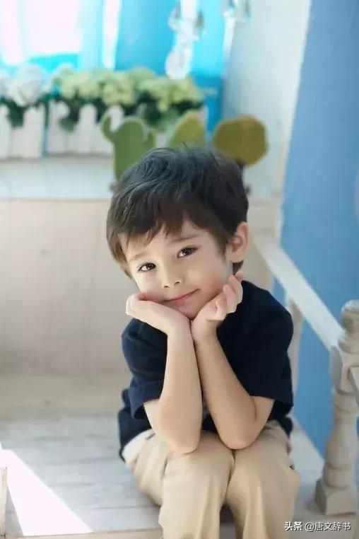 第一名是女孩，班长是女孩，学委是女孩......男孩的教育怎么抓？