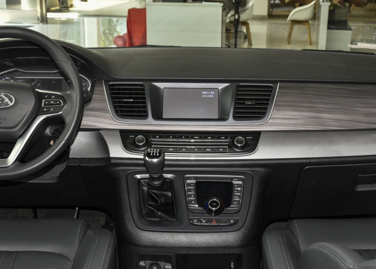 上汽大通g10是合资大7座mpv吗,上汽大通mpvg10报价