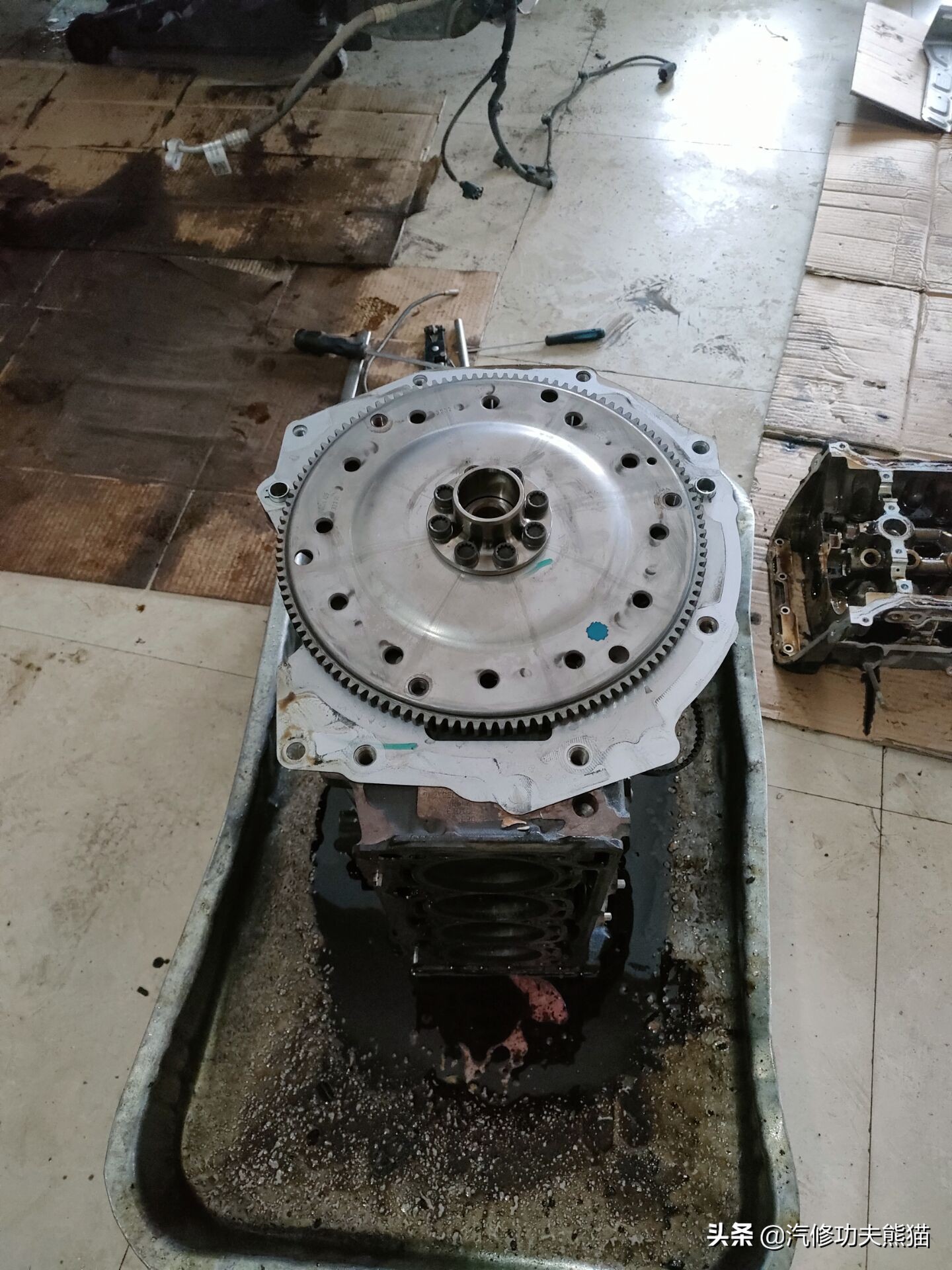 奥迪q5这车质量怎样,现在的奥迪q5烧机油